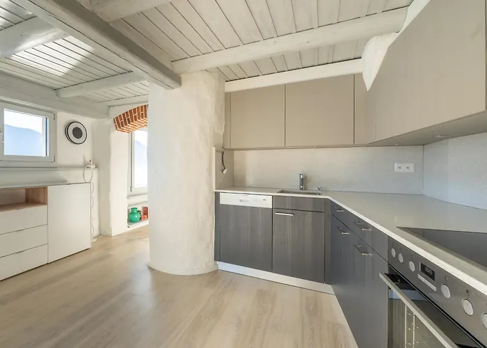 Al Paradiso By Fewotessin * 론코 소프라 아스코나